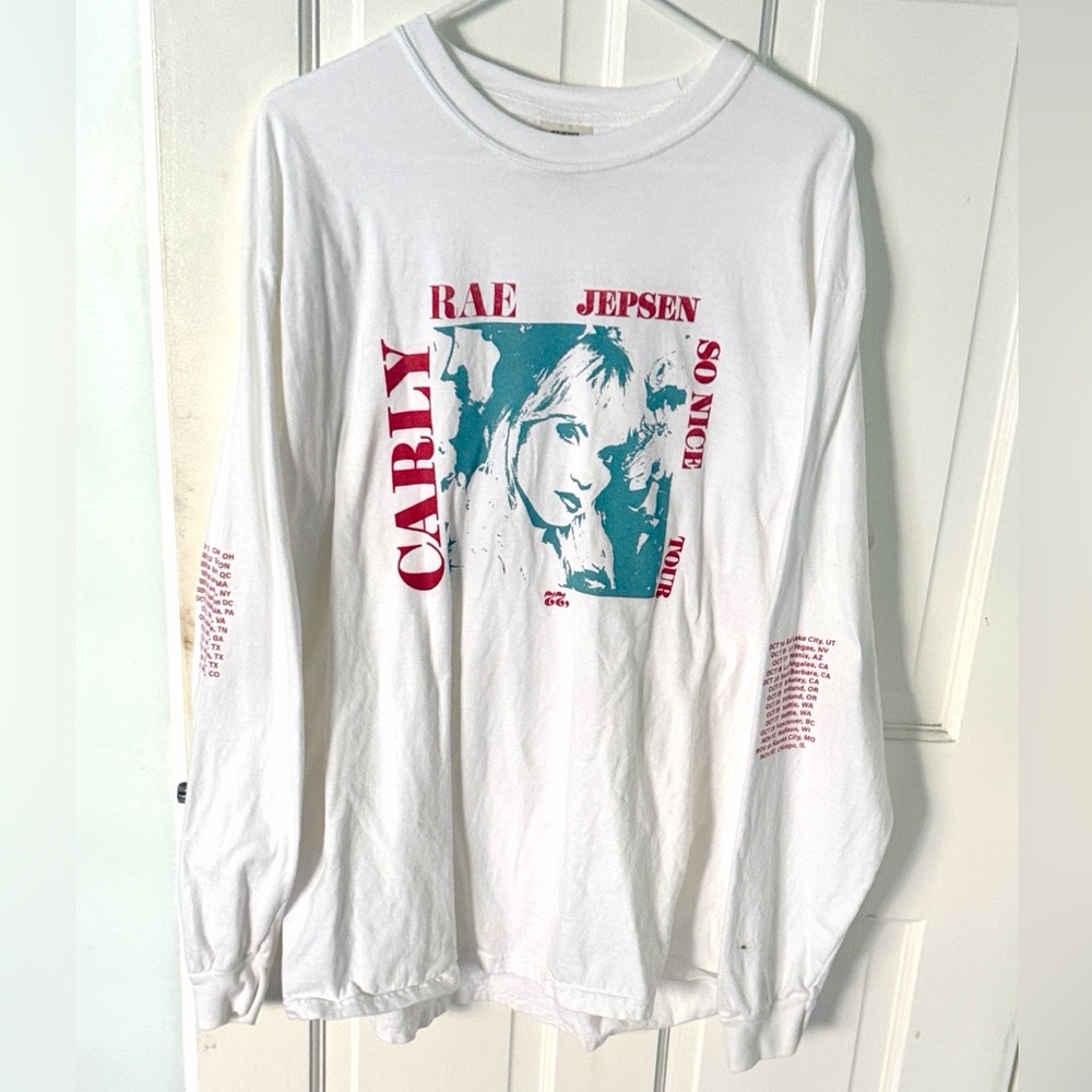 Carly Rae Jepsen “So Nice” 2022 Tour Long Sleeve Tee – XL